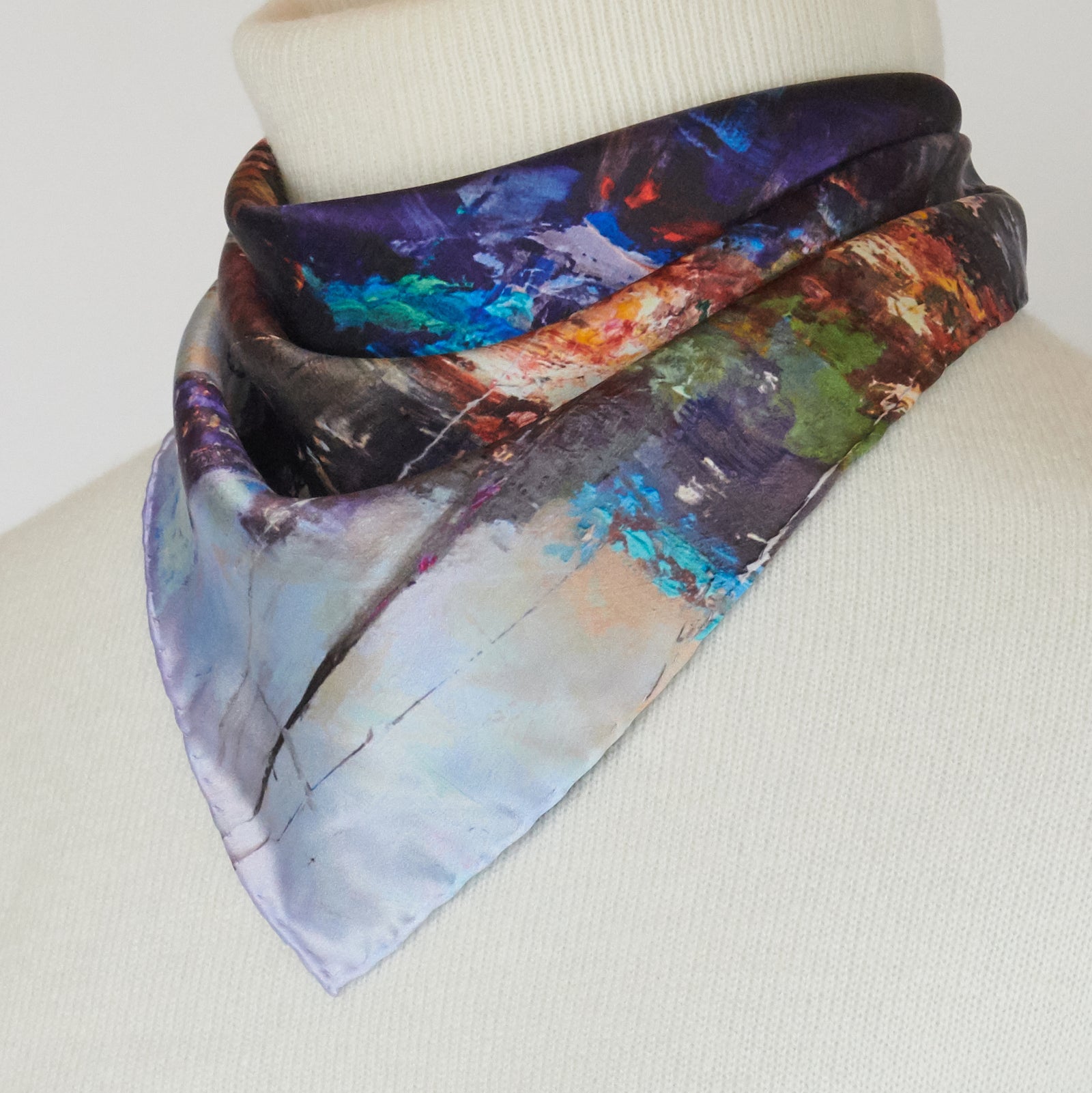 Oksana_SouthBeachHarbor_ItalianSilkScarf_42x42cm_SanFrancisco_OksanaFineArtDesign