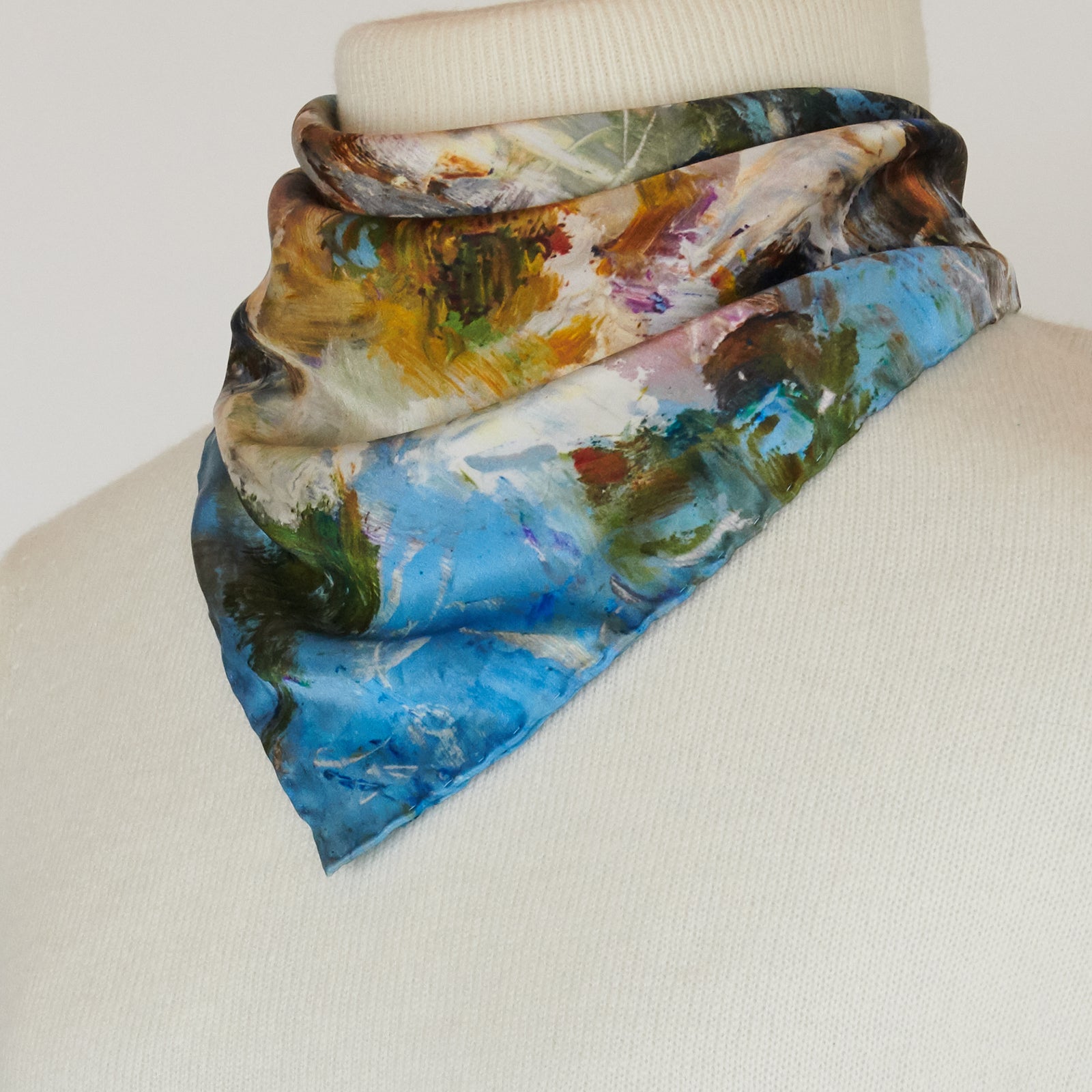 Oksana_WhiteMagnolias_ItalianSilkScarf_LightBlue_42x42cm_OksanaFineArtDesign_1_Impressionist